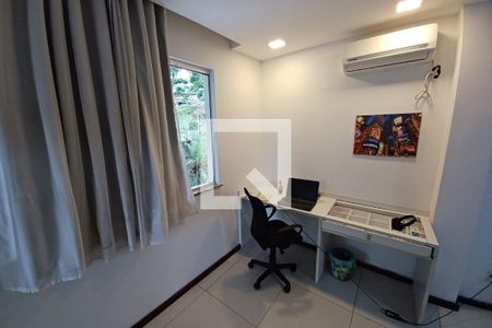 Casa à venda com 550m², 3 quartos e 2 vagas Casa à venda com 550m², 3 quartos e 2 vagasQuarto 2