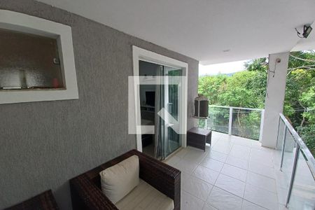 Casa à venda com 550m², 3 quartos e 2 vagas Casa à venda com 550m², 3 quartos e 2 vagasVaranda dos Quartos