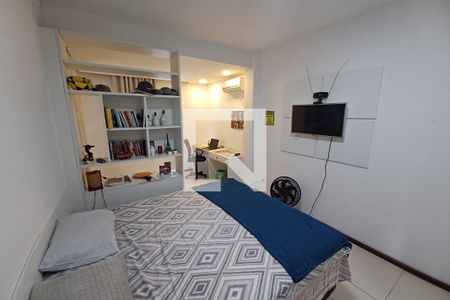 Casa à venda com 550m², 3 quartos e 2 vagas Casa à venda com 550m², 3 quartos e 2 vagasQuarto 2