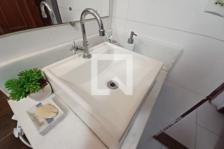 Casa à venda com 550m², 3 quartos e 2 vagas Casa à venda com 550m², 3 quartos e 2 vagasBanheiro Social