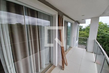 Casa à venda com 550m², 3 quartos e 2 vagas Casa à venda com 550m², 3 quartos e 2 vagasVaranda da Sala de TV