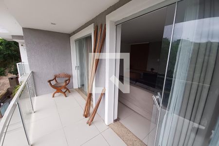 Casa à venda com 550m², 3 quartos e 2 vagas Casa à venda com 550m², 3 quartos e 2 vagasVaranda da Sala de TV