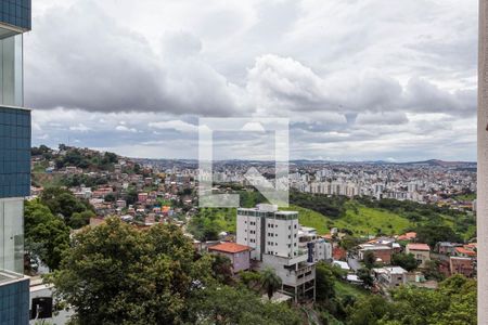 Vista da sala de apartamento à venda com 3 quartos, 97m² em Ouro Preto, Belo Horizonte