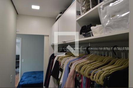 Apartamento para alugar com 121m², 2 quartos e 1 vagaCloset da suíte