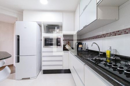 Apartamento à venda com 56m², 2 quartos e 1 vagaCozinha e área de serviço