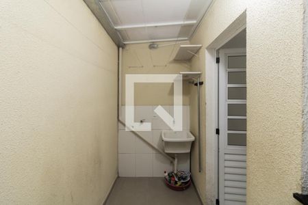 Casa de condomínio à venda com 55m², 2 quartos e 1 vagaÁrea de Serviço