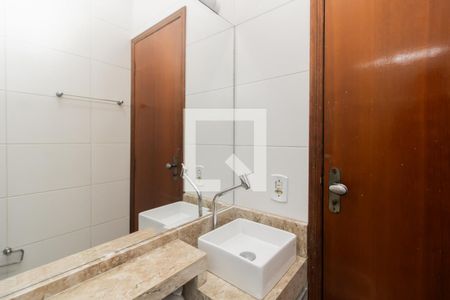 Casa de condomínio à venda com 55m², 2 quartos e 1 vagaBanheiro