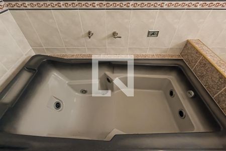 Casa para alugar com 290m², 3 quartos e 4 vagasBanheiro da Suíte