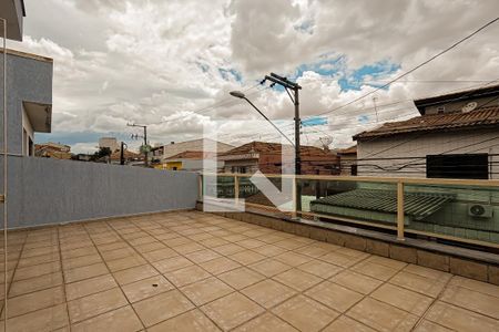 Casa para alugar com 290m², 3 quartos e 4 vagasVaranda da Suíte