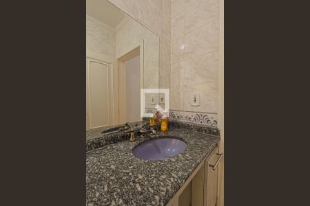 Casa para alugar com 290m², 3 quartos e 4 vagasBanheiro