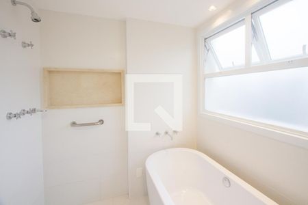 Apartamento à venda com 250m², 3 quartos e 4 vagasBanheiro 1 Suíte Master