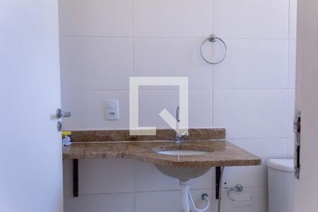 Casa de condomínio para alugar com 95m², 2 quartos e 2 vagasBanheiro da Suíte 1