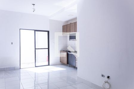 Casa de condomínio para alugar com 95m², 2 quartos e 2 vagasSala