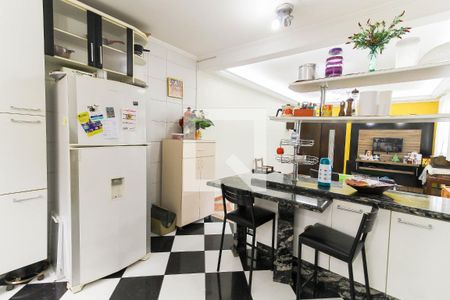 Casa à venda com 175m², 5 quartos e 2 vagas Casa à venda com 175m², 5 quartos e 2 vagasCozinha/Sala de jantar