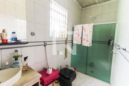 Casa à venda com 175m², 5 quartos e 2 vagas Casa à venda com 175m², 5 quartos e 2 vagasBanheiro suíte 2