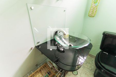 Casa à venda com 175m², 5 quartos e 2 vagas Casa à venda com 175m², 5 quartos e 2 vagasLavabo