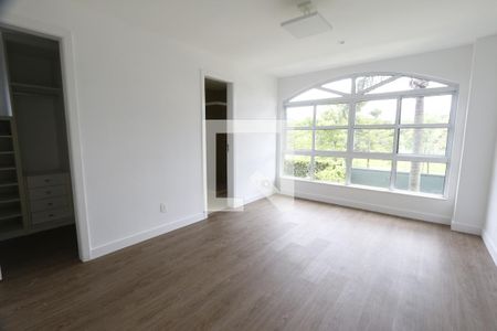 Casa de condomínio à venda com 470m², 4 quartos e 4 vagasSuíte 2