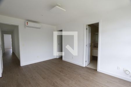 Casa de condomínio à venda com 470m², 4 quartos e 4 vagasSuíte 2