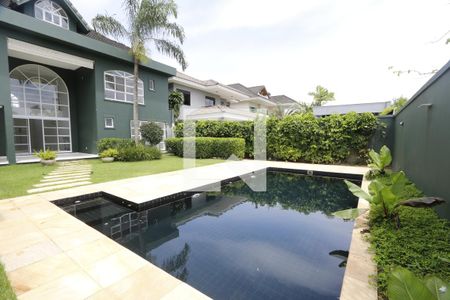 Casa de condomínio à venda com 470m², 4 quartos e 4 vagasPiscina