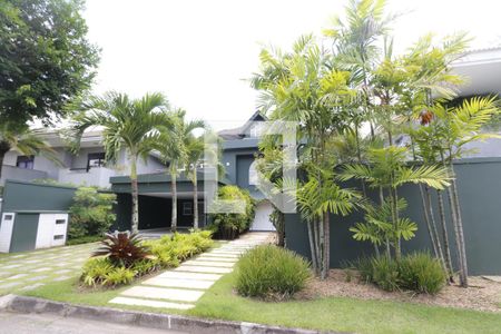 Casa de condomínio à venda com 470m², 4 quartos e 4 vagasFachada