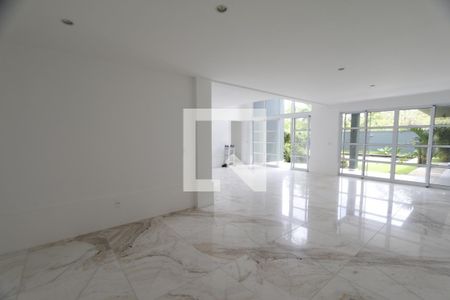 sala de casa de condomínio à venda com 4 quartos, 470m² em Barra da Tijuca, Rio de Janeiro