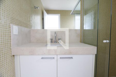 Casa de condomínio à venda com 470m², 4 quartos e 4 vagasBanheiro da Suíte 2