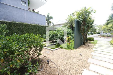 Casa de condomínio à venda com 470m², 4 quartos e 4 vagasFachada