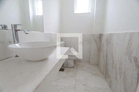 Casa de condomínio à venda com 470m², 4 quartos e 4 vagasLavabo