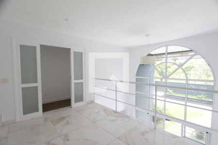 Casa de condomínio à venda com 470m², 4 quartos e 4 vagashall