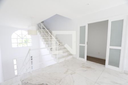 Casa de condomínio à venda com 470m², 4 quartos e 4 vagashall