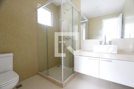 Casa de condomínio à venda com 470m², 4 quartos e 4 vagasBanheiro da Suíte 4