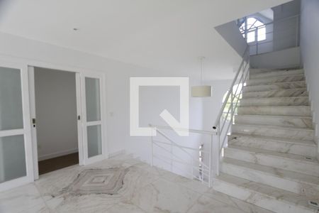 Casa de condomínio à venda com 470m², 4 quartos e 4 vagashall