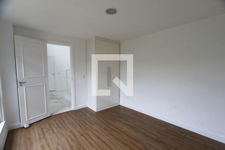 quarto 1 de casa de condomínio à venda com 4 quartos, 470m² em Barra da Tijuca, Rio de Janeiro