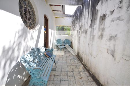 Casa para alugar com 294m², 3 quartos e 9 vagasQuintal