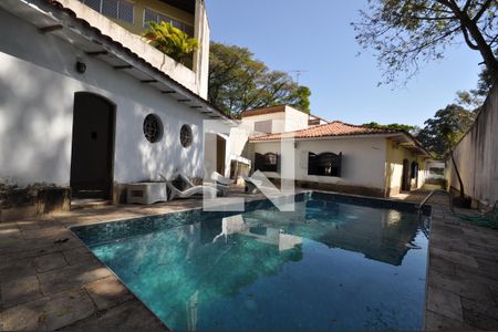 Casa para alugar com 294m², 3 quartos e 9 vagasPiscina