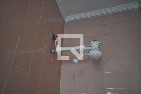 Casa para alugar com 294m², 3 quartos e 9 vagasBanheiro 