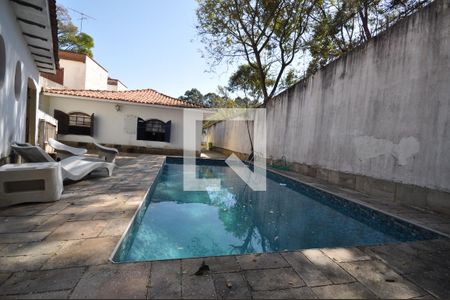 Casa para alugar com 294m², 3 quartos e 9 vagasPiscina