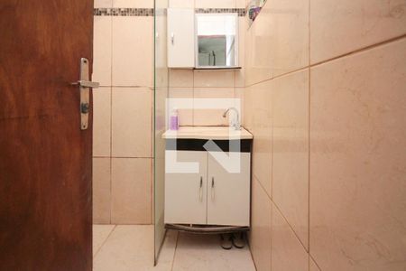 Banheiro de kitnet/studio para alugar com 1 quarto, 20m² em Cidade São Mateus, São Paulo