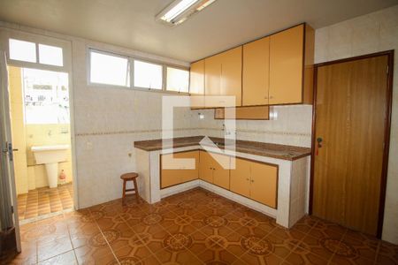 Apartamento à venda com 110m², 3 quartos e 2 vagasCozinha