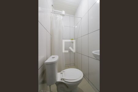 Banheiro de apartamento para alugar com 1 quarto, 25m² em Jacarepaguá, Rio de Janeiro