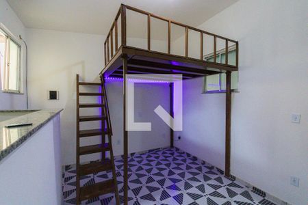 Sala/Quarto de apartamento para alugar com 1 quarto, 25m² em Jacarepaguá, Rio de Janeiro