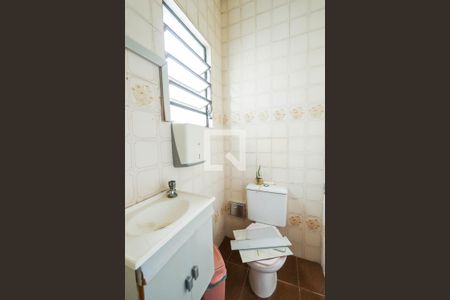 Casa à venda com 340m², 4 quartos e 4 vagasBanheiro