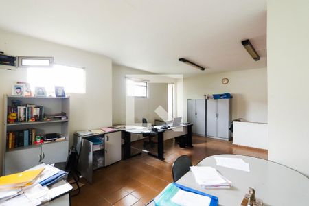 Casa à venda com 340m², 4 quartos e 4 vagasCasa 2 - Sala 2