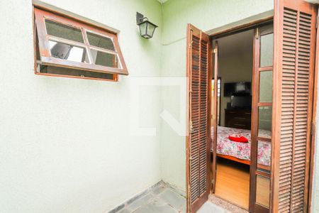 Casa à venda com 340m², 4 quartos e 4 vagasVaranda - Suíte 2