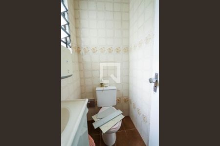 Casa à venda com 340m², 4 quartos e 4 vagasBanheiro