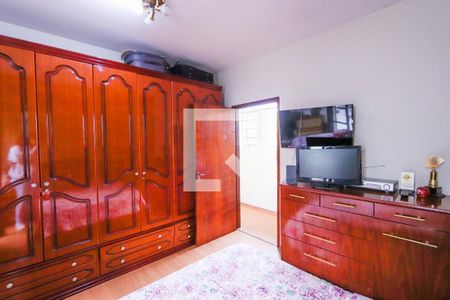 Casa à venda com 340m², 4 quartos e 4 vagasSuíte 2