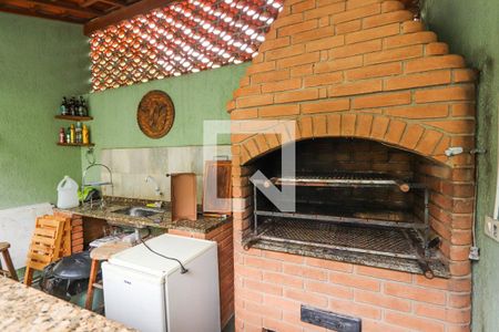 Casa à venda com 340m², 4 quartos e 4 vagasChurrasqueira/ Quintal 