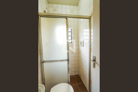 Casa à venda com 340m², 4 quartos e 4 vagasBanheiro de Serviço