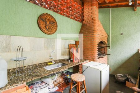 Casa à venda com 340m², 4 quartos e 4 vagasChurrasqueira/ Quintal 