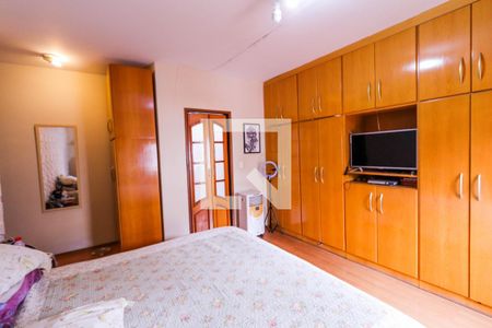 Casa à venda com 340m², 4 quartos e 4 vagasSuíte 1